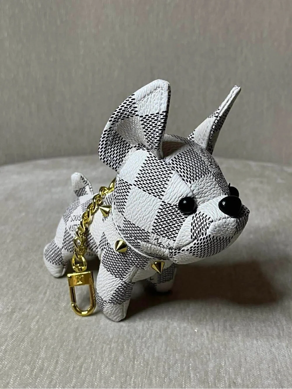 Louis Vuitton White Damier Check Dog Key & Card Holder with Gold Hardware